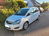 Opel Zafira 1.8 Family+ / 7Sitzer / Xenon  - Opel Zafira Gebrauchtwagen in Stuttgart