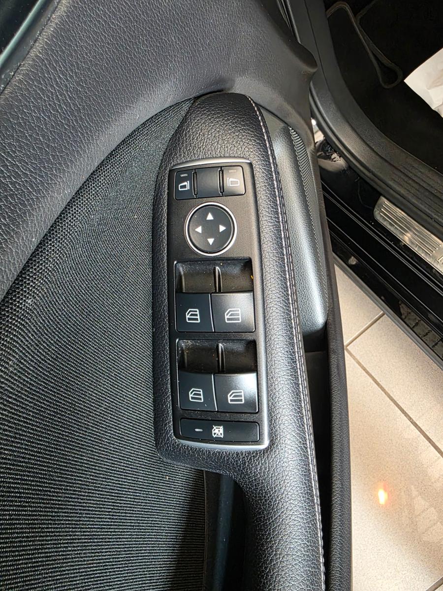 Mercedes-Benz STYLE B 180*AUTOMATIK*NAVI*BT*SHZ*SCHHFT*KLIMA*