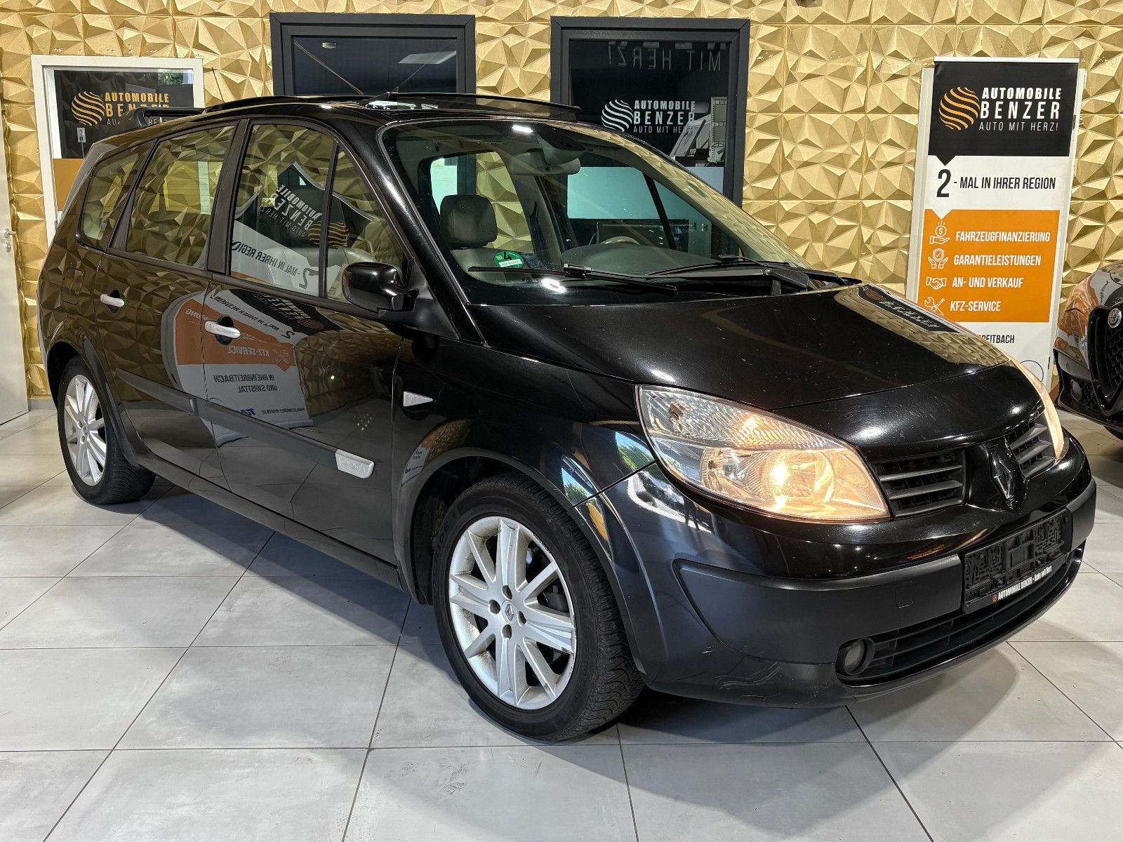 Fahrzeugabbildung Renault Scenic II Grand Privilege/7-SITZ/PANO/NAVI/SHZ/