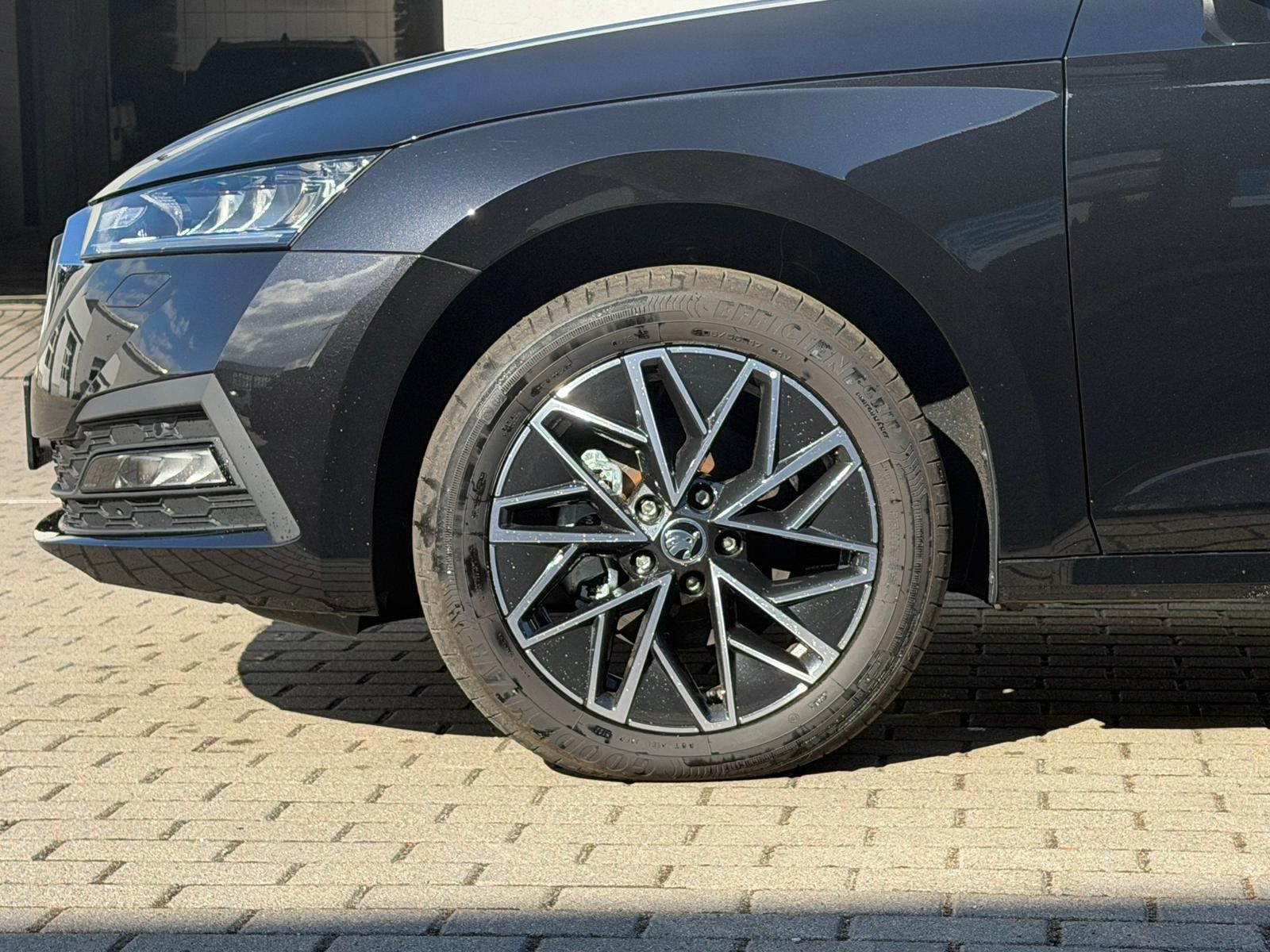 Fahrzeugabbildung SKODA Octavia Combi 2.0 TDI CLEVER *NAVI*ACC*KESSY*BT*