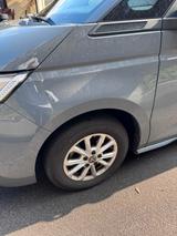 Volkswagen T7 Multivan 1,5 TSI OPF DSG Life Life - VW T7 Multivan von privat