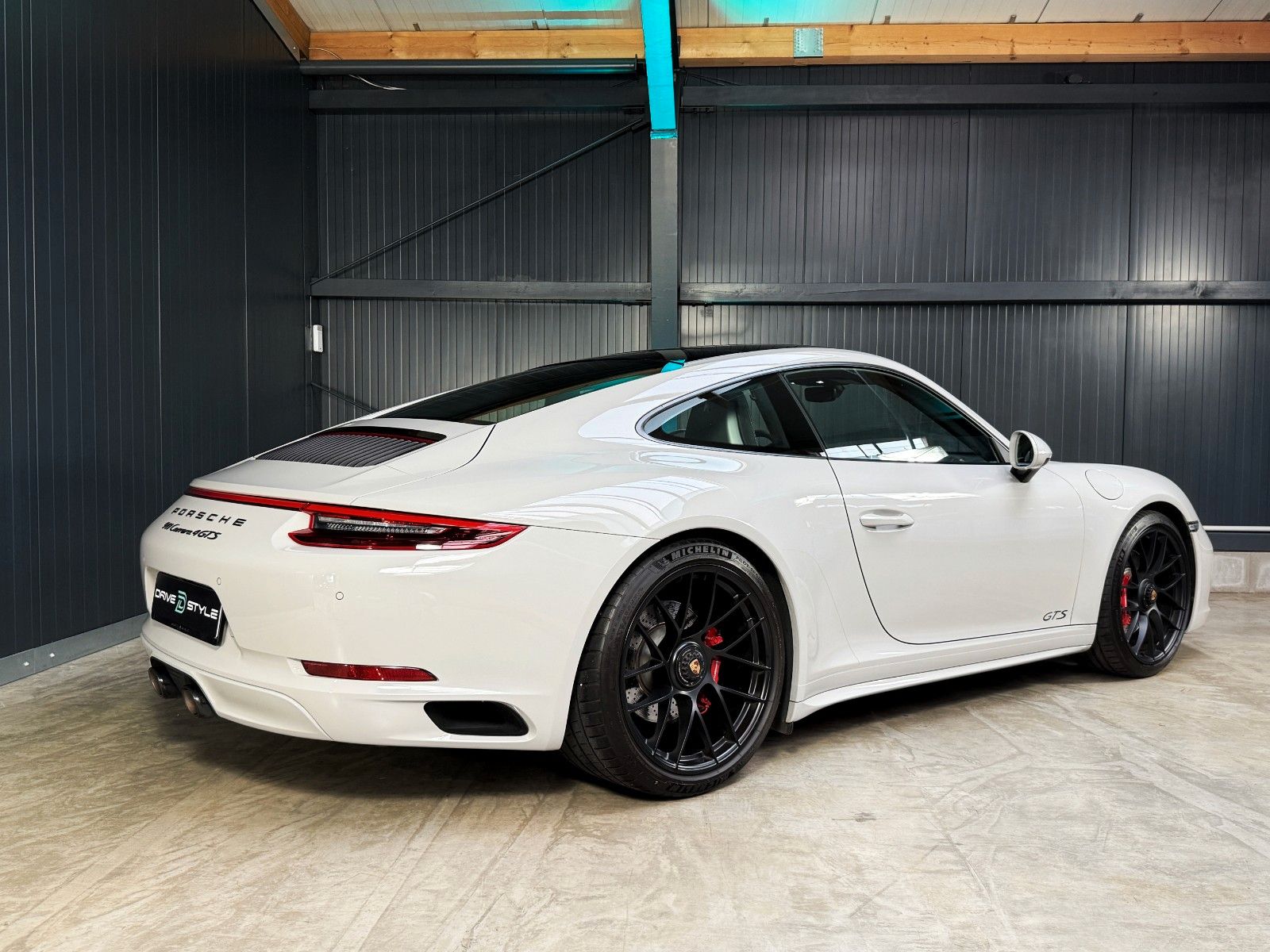 Fahrzeugabbildung Porsche 991 4 GTS + Lift + Vierradlenk + Appr. + Scheckh