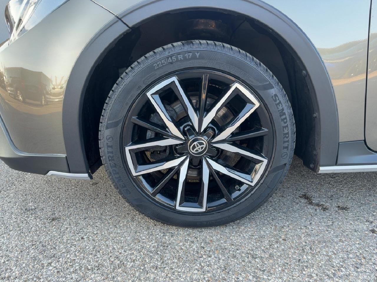 Fahrzeugabbildung Toyota Corolla Touring Sports 2,0 Hybrid Trek