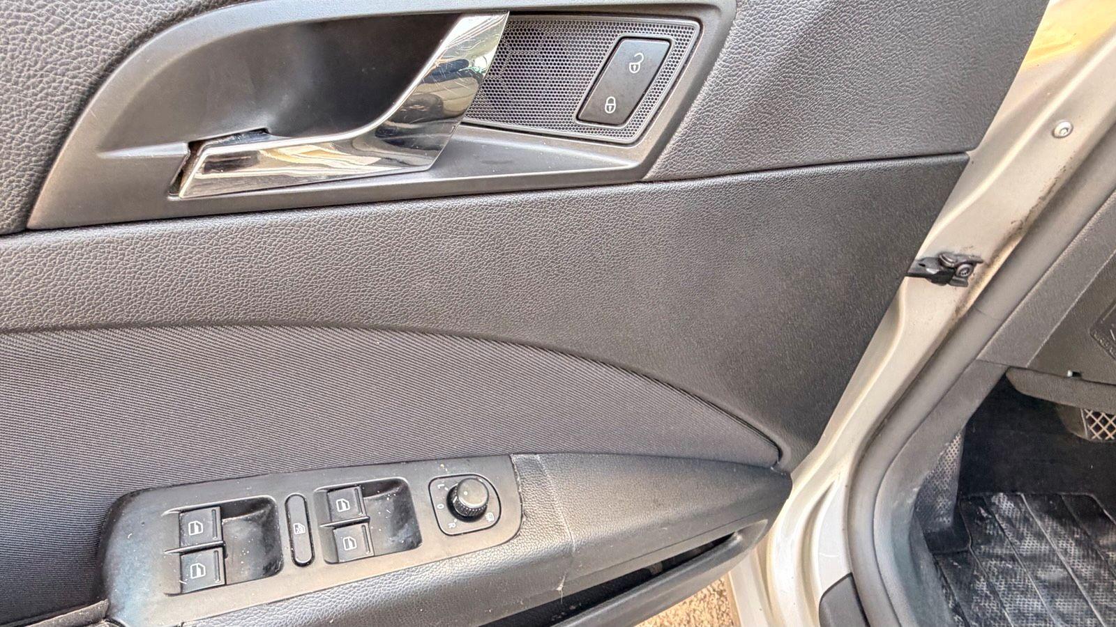 Volkswagen  2010 — photo 7