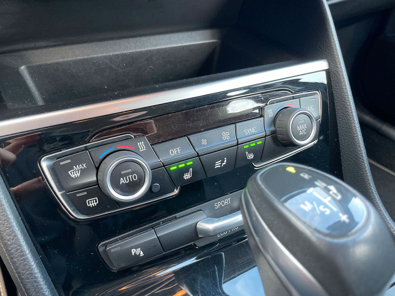 Fahrzeugabbildung BMW 216d GranTourer*PDC*ACC*Navi*Sitzheizung*Multi
