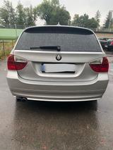 BMW 330d E91 - BMW 330 aus 2005: 330d