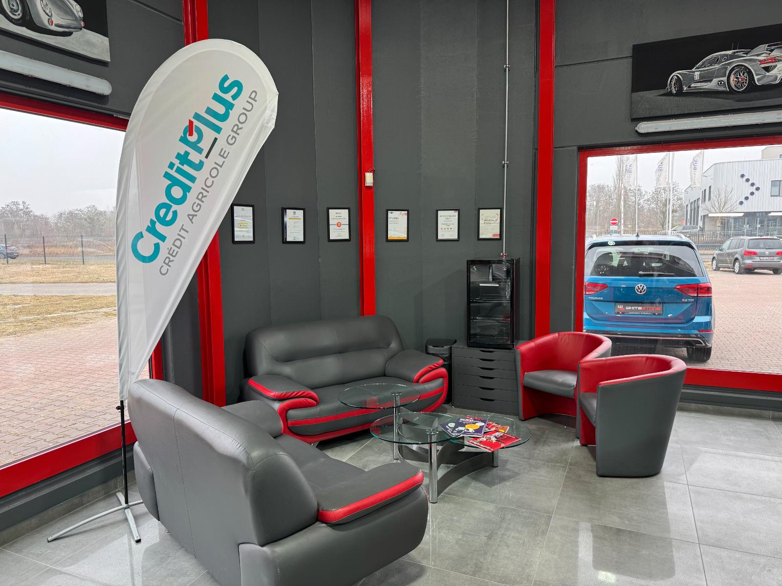 showroom-image-bottom