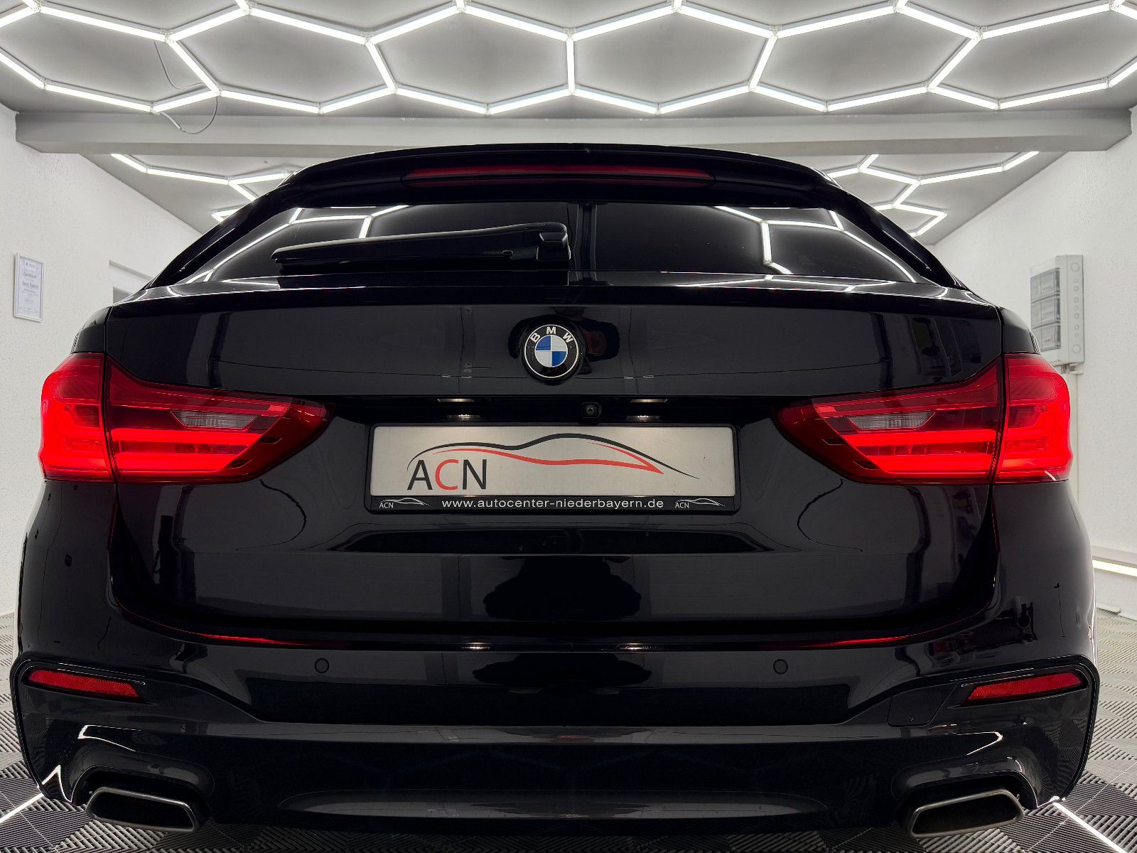 Fahrzeugabbildung BMW 530 d M SPORT/LED/NAVI PROF/STHZ/LIVE COCKPIT