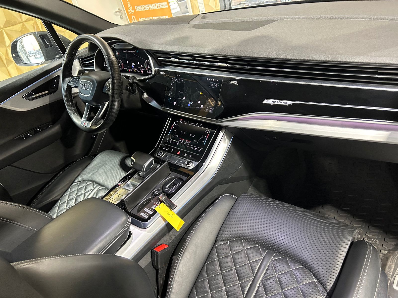 Fahrzeugabbildung Audi Q7 50 TDI quattro/S-LINE/HEAD-UP/COMPETITION/NAV