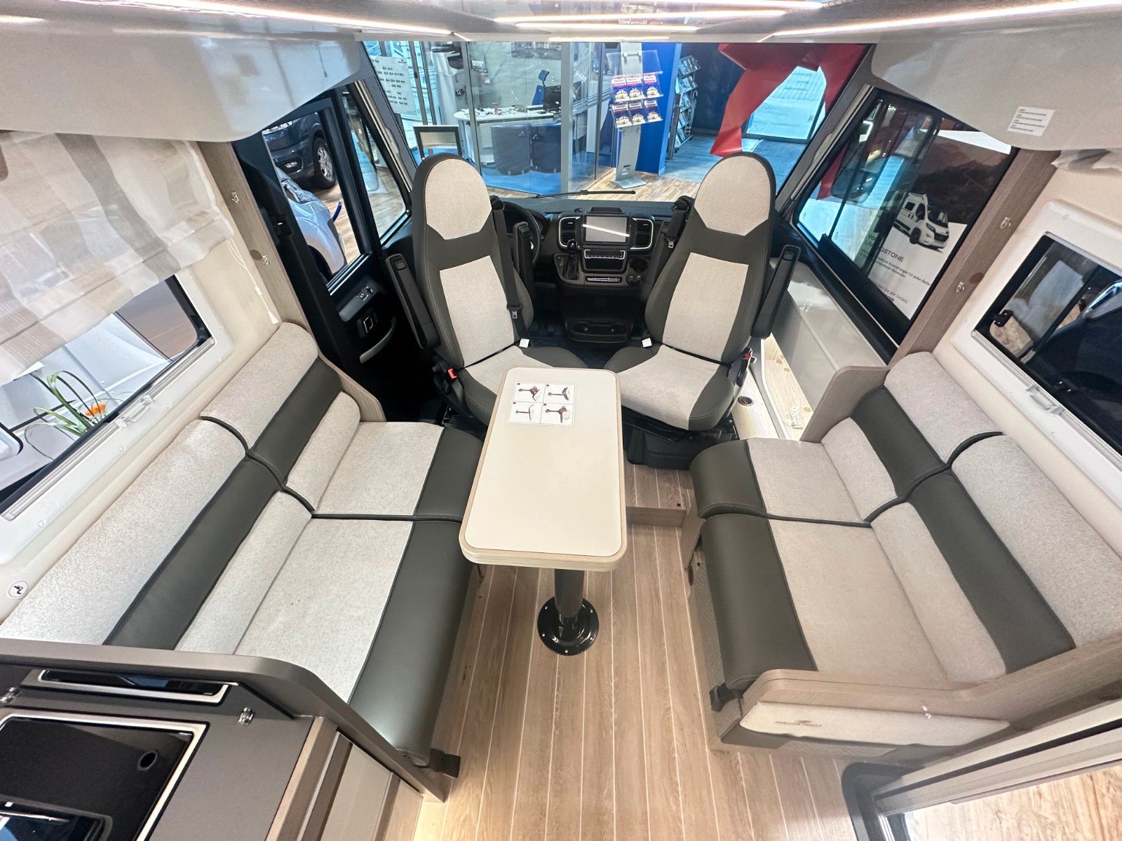 Fahrzeugabbildung Roller Team Zefiro 287 Integral Modell 2025 SUMMER SALE