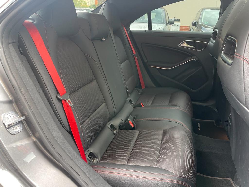 Mercedes-Benz CLA 45 AMG