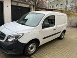 Volkswagen Citan 1,6 Diesel - Volkswagen Golf mit Diesel-Antrieb: Geländewagen