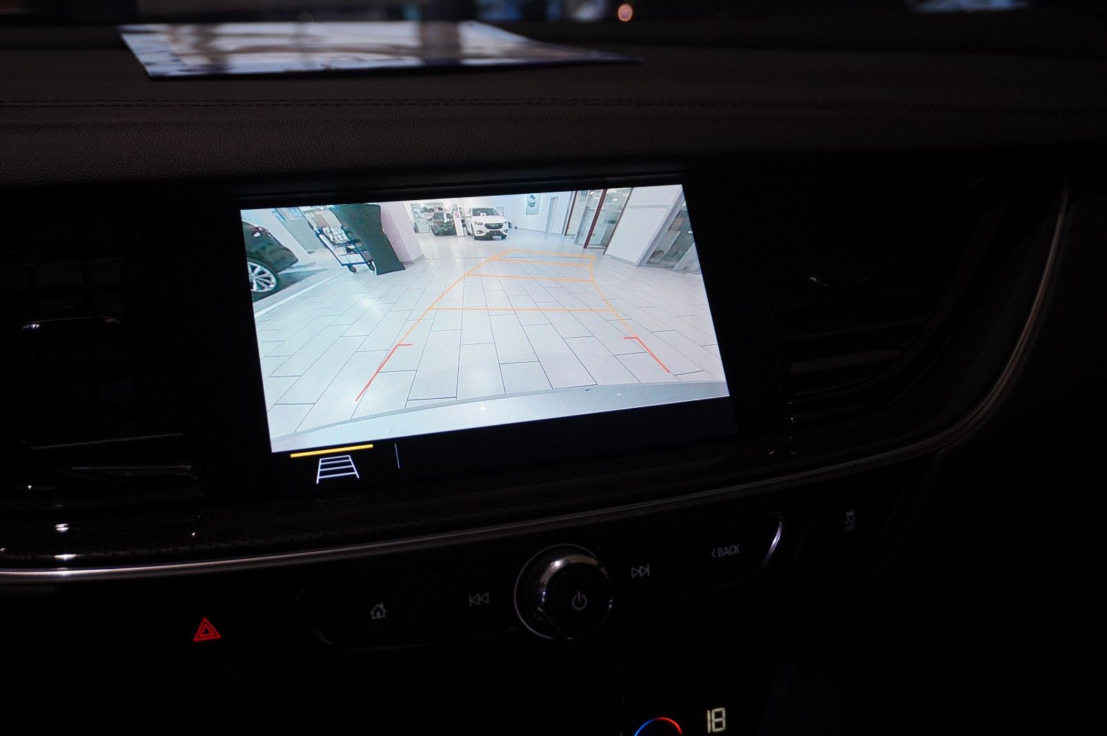 Fahrzeugabbildung Opel Insignia B ST 2.0D ELEGANCE NAVI/LED/KAMERA/HUD