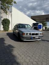 BMW 525i E34 - BMW 525: E34