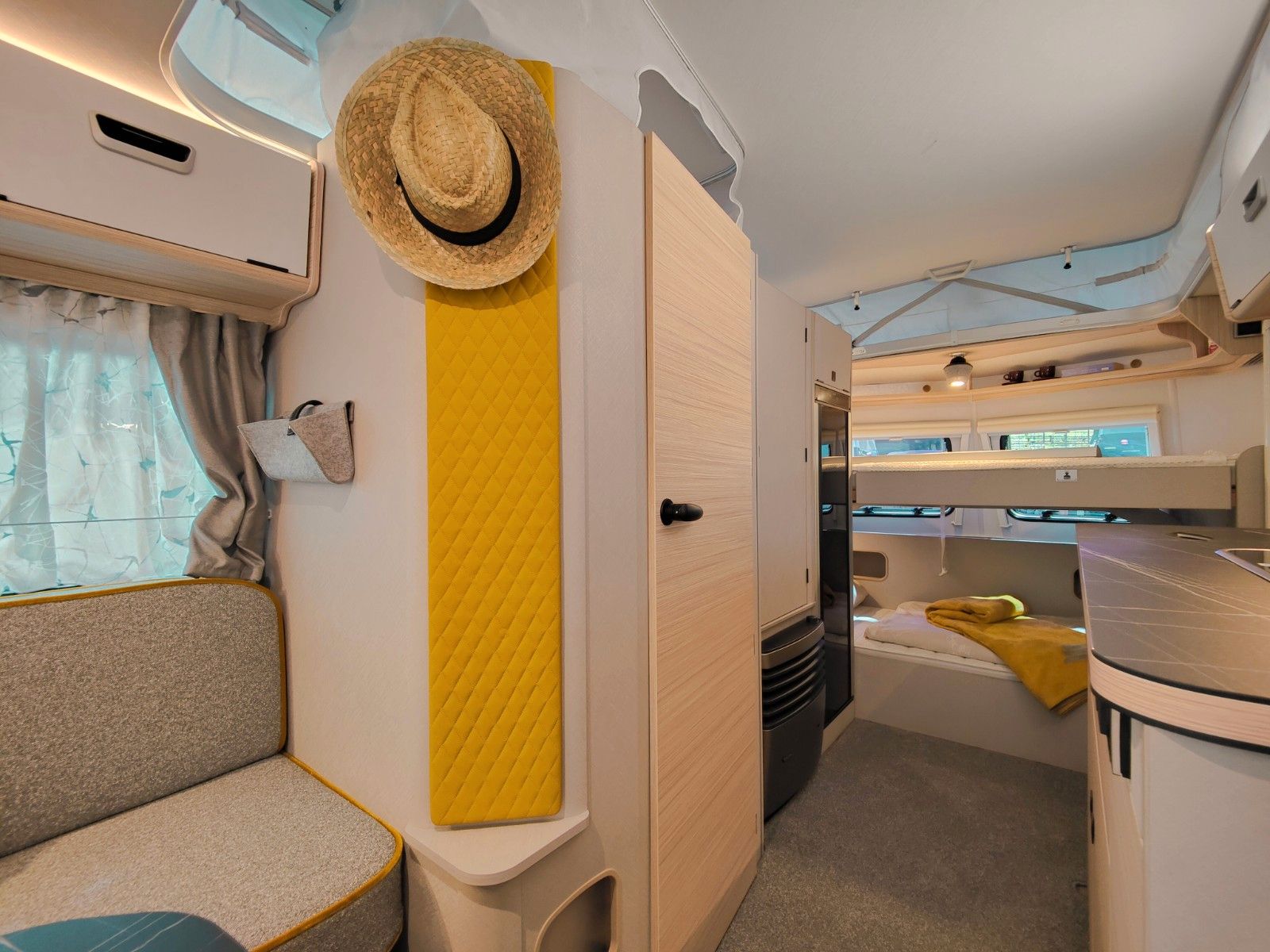 Fahrzeugabbildung HYMER / ERIBA / HYMERCAR Touring 560 Legend Urban 2026