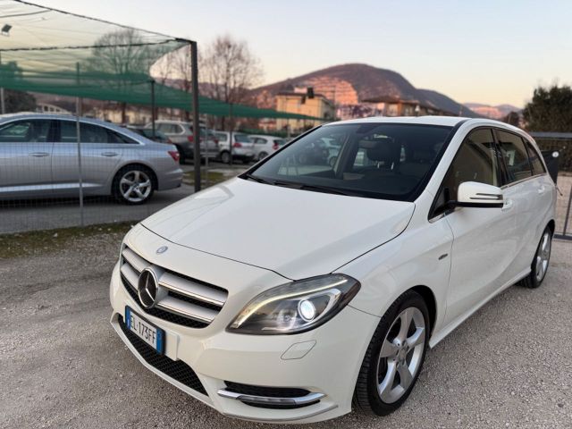 Mercedes-Benz Mercedes-benz B 200 B 200 CDI BlueEFFICIENCY Pre