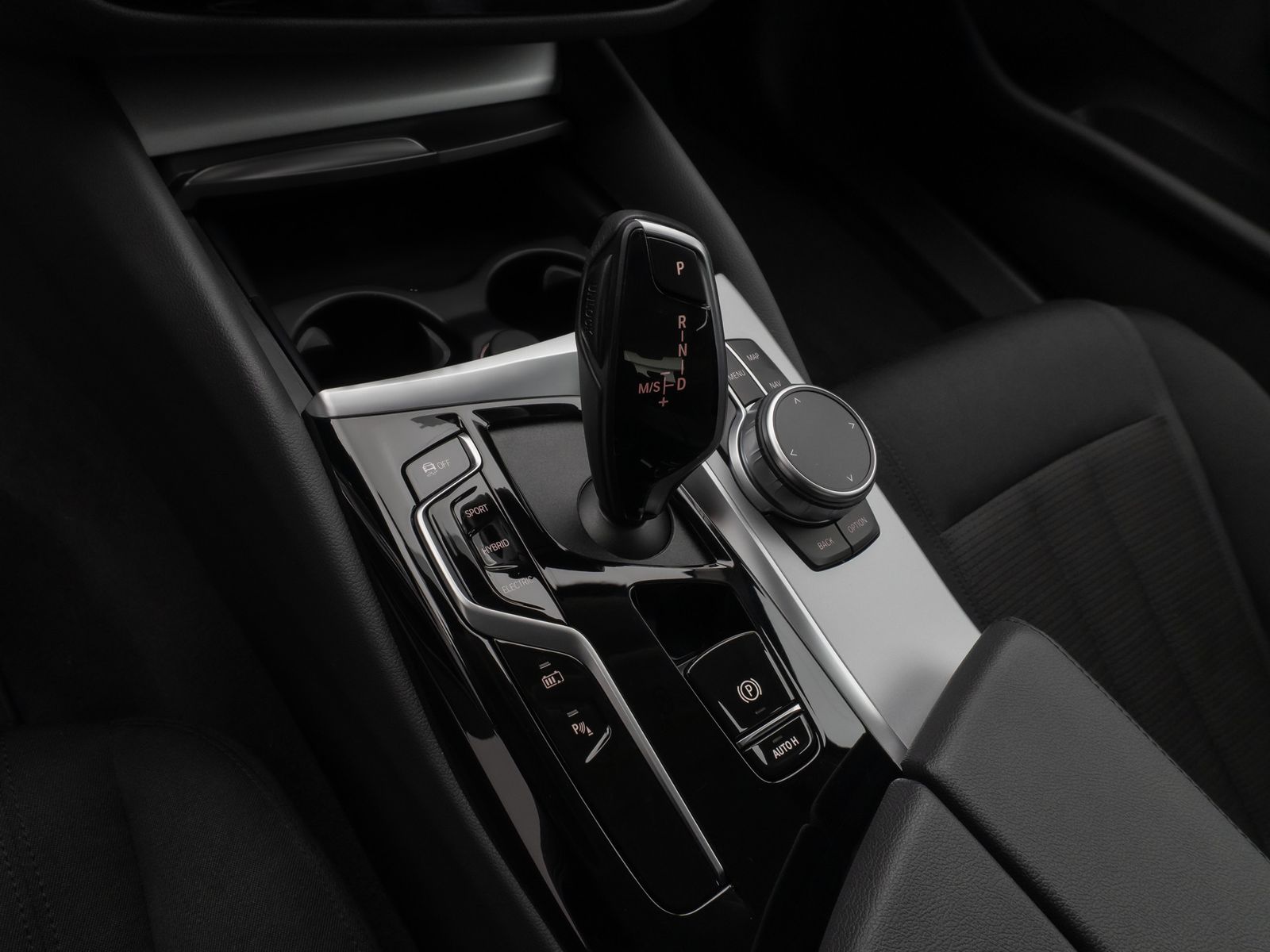 Fahrzeugabbildung BMW 520e Kamera DAB Sport Klima-4Zonen Alarm ParkAss