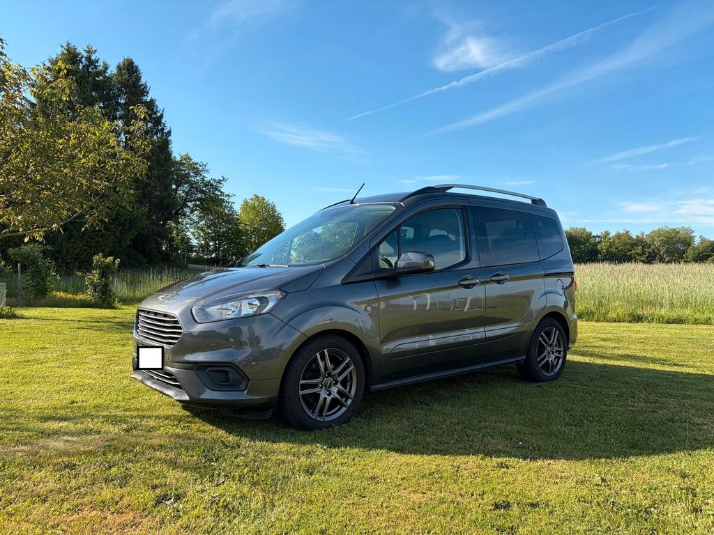 Image of Ford Courier