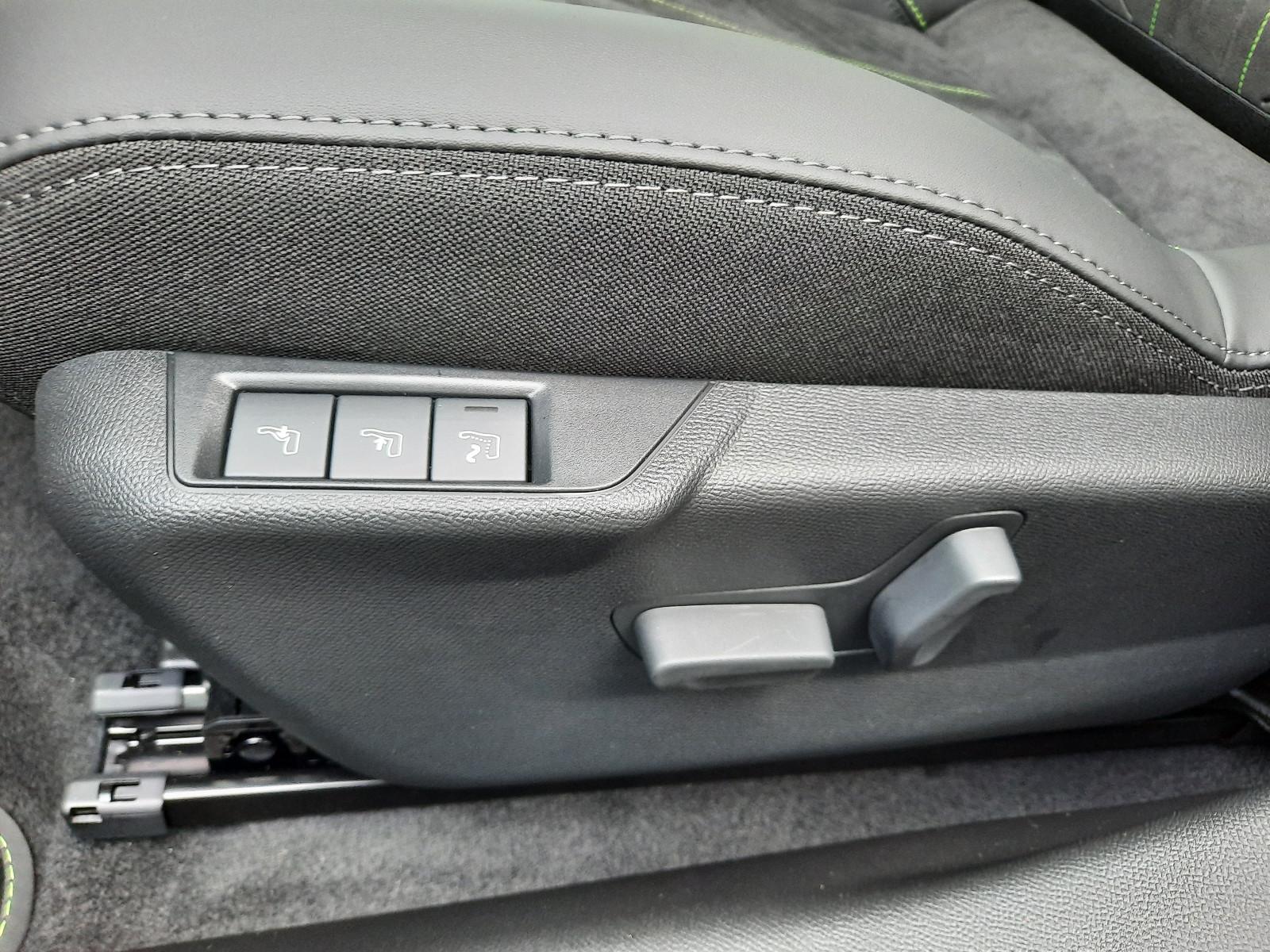 Peugeot 2008 GT-Exclusive  eDSC PDACH  SH NAVI 360° KAM