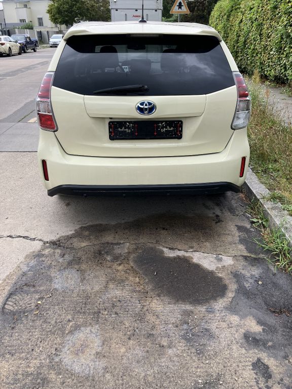 Image of Toyota Prius+