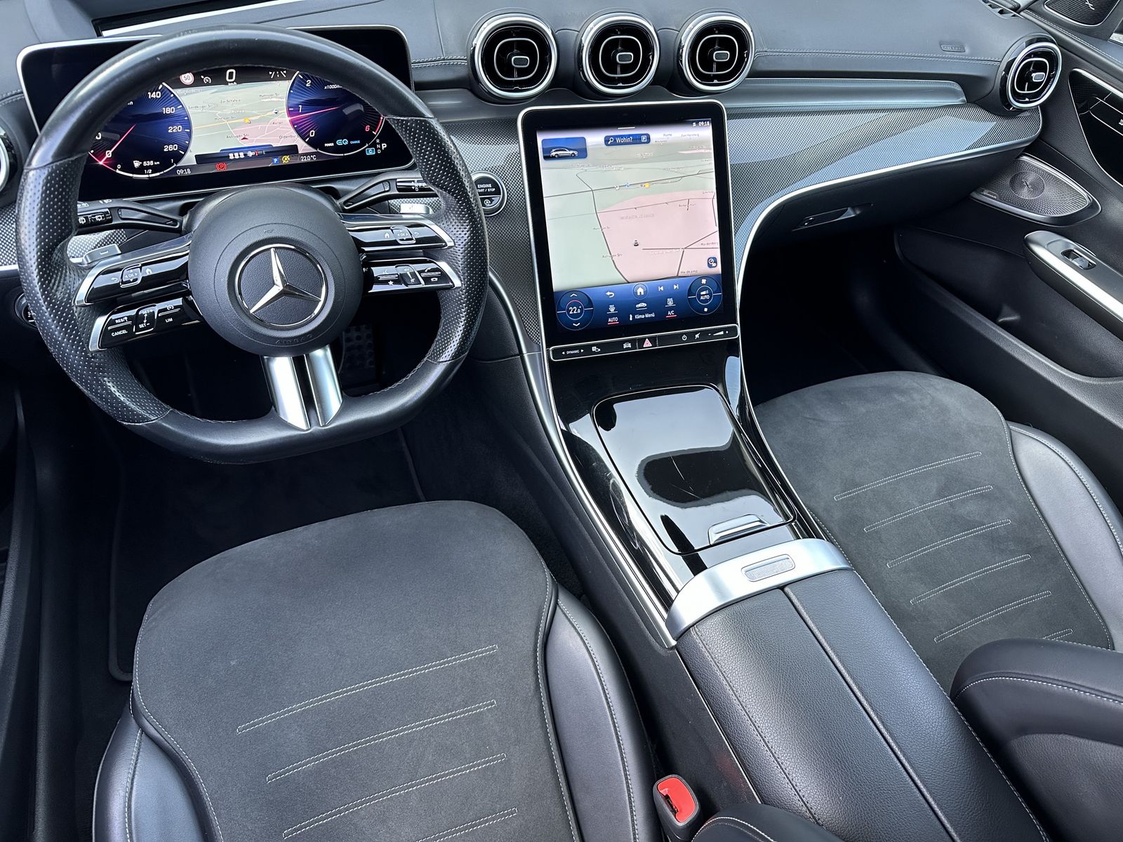 Fahrzeugabbildung Mercedes-Benz C 300d T AMG-Line NAV+LED+AHK+HUD+BURMESTER+KAM