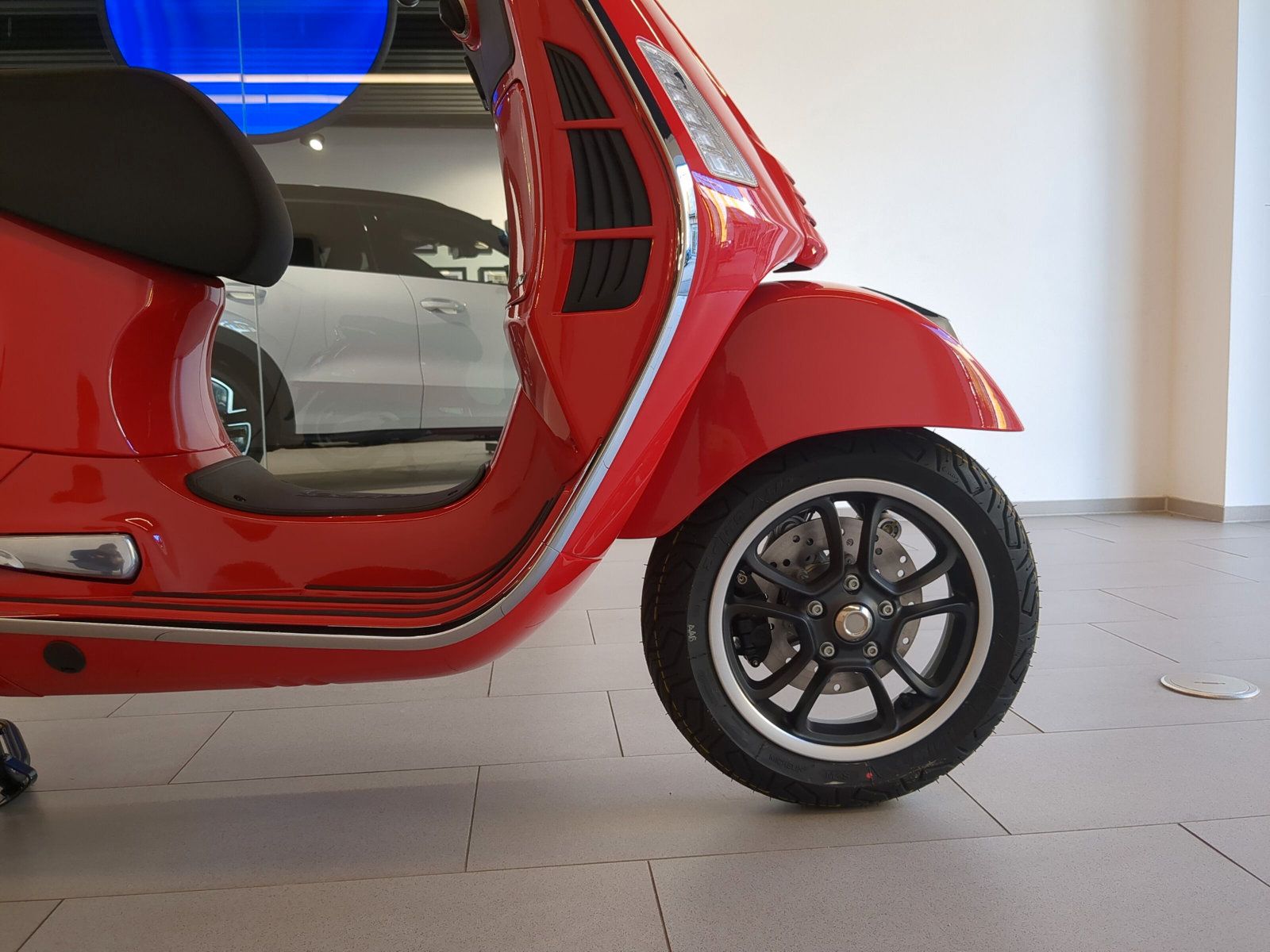 Fahrzeugabbildung Vespa GTS 310 SUPER ROSSO CORAGGIOSO