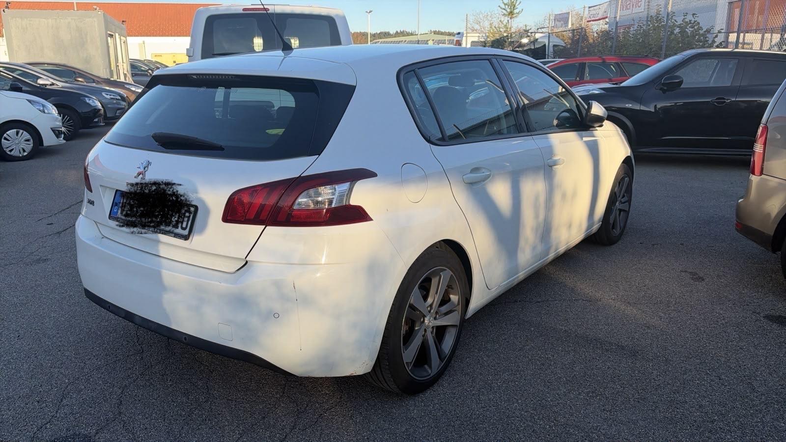 Peugeot 308 2014 — engine 1.598 cm³, 125 HP (92kW)