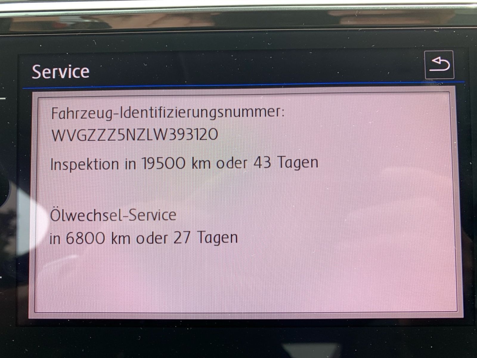 Fahrzeugabbildung Volkswagen Tiguan 1.5 TSI Comfortline BMT AHK Navi