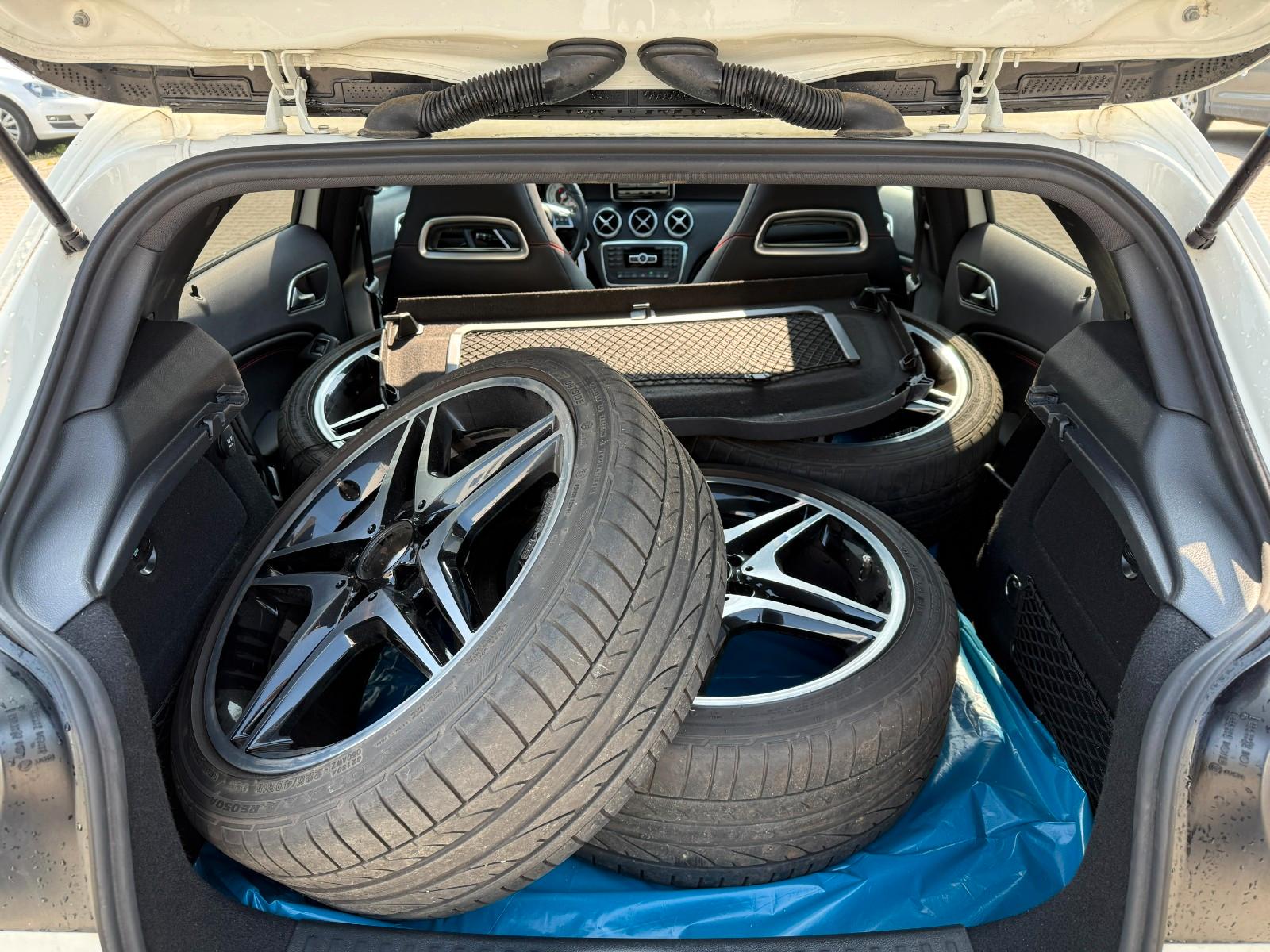Mercedes-Benz A 250 4Matic AMG Line* Panorama* Bi-Xenon*