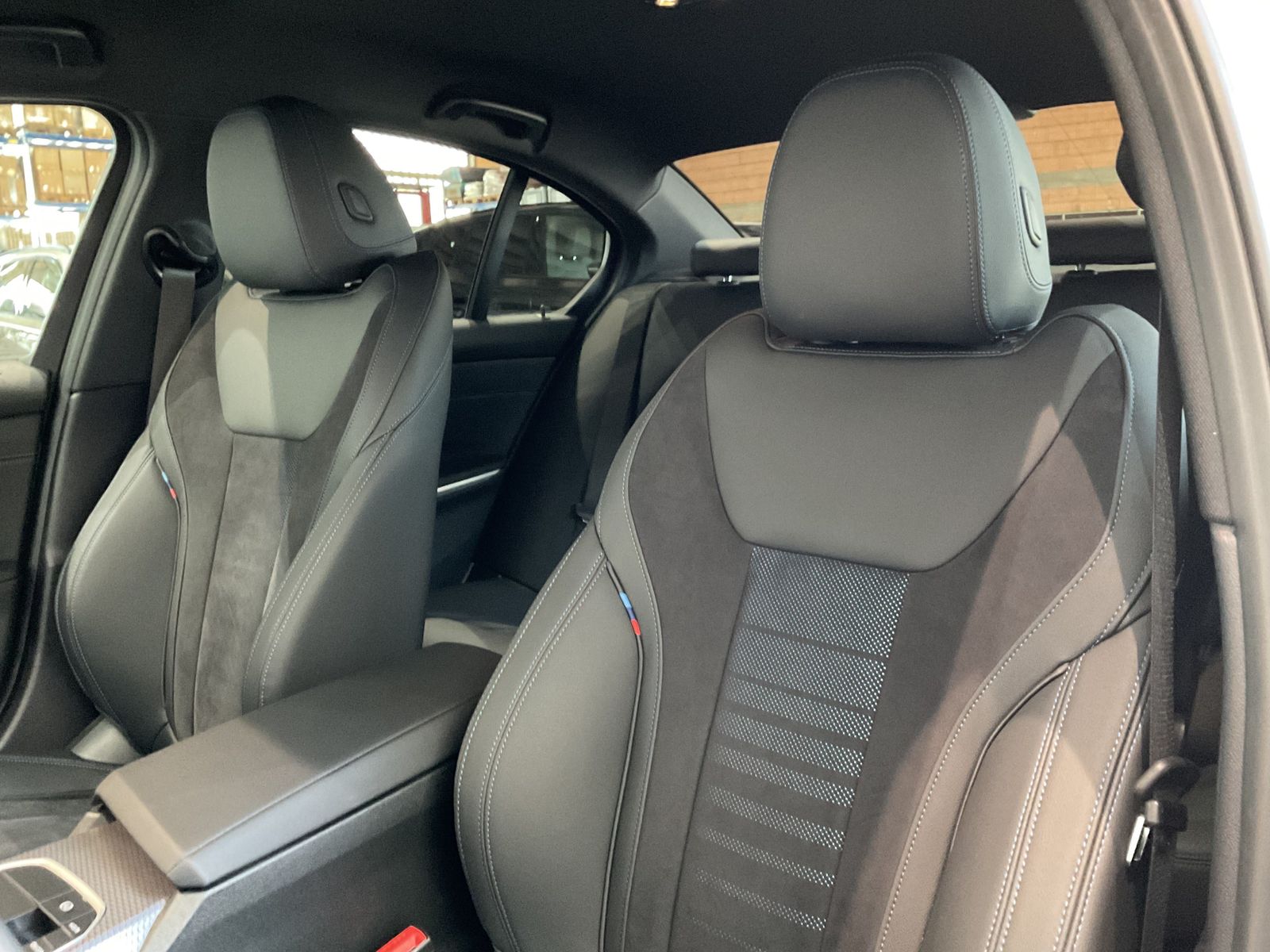 Fahrzeugabbildung BMW 320d Lenkradheizung, 19" LMR, M Sportpaket