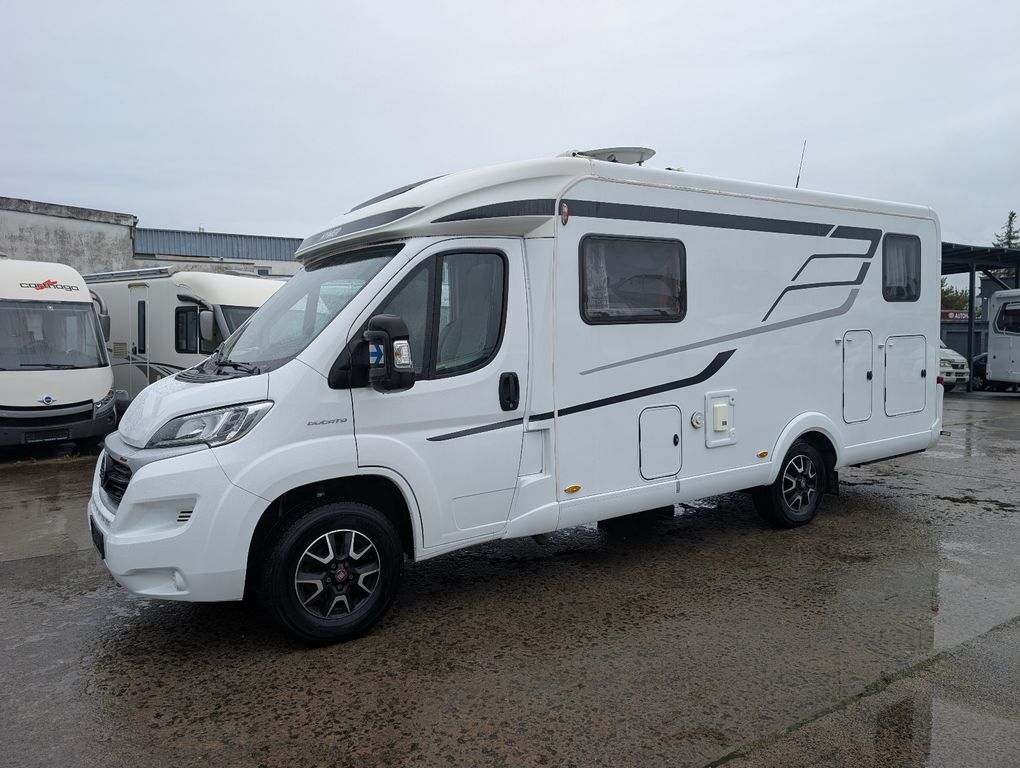 HYMER-ERIBA Exsis t 580 Automatik 9G-Einzelbetten-Solar-Sat
