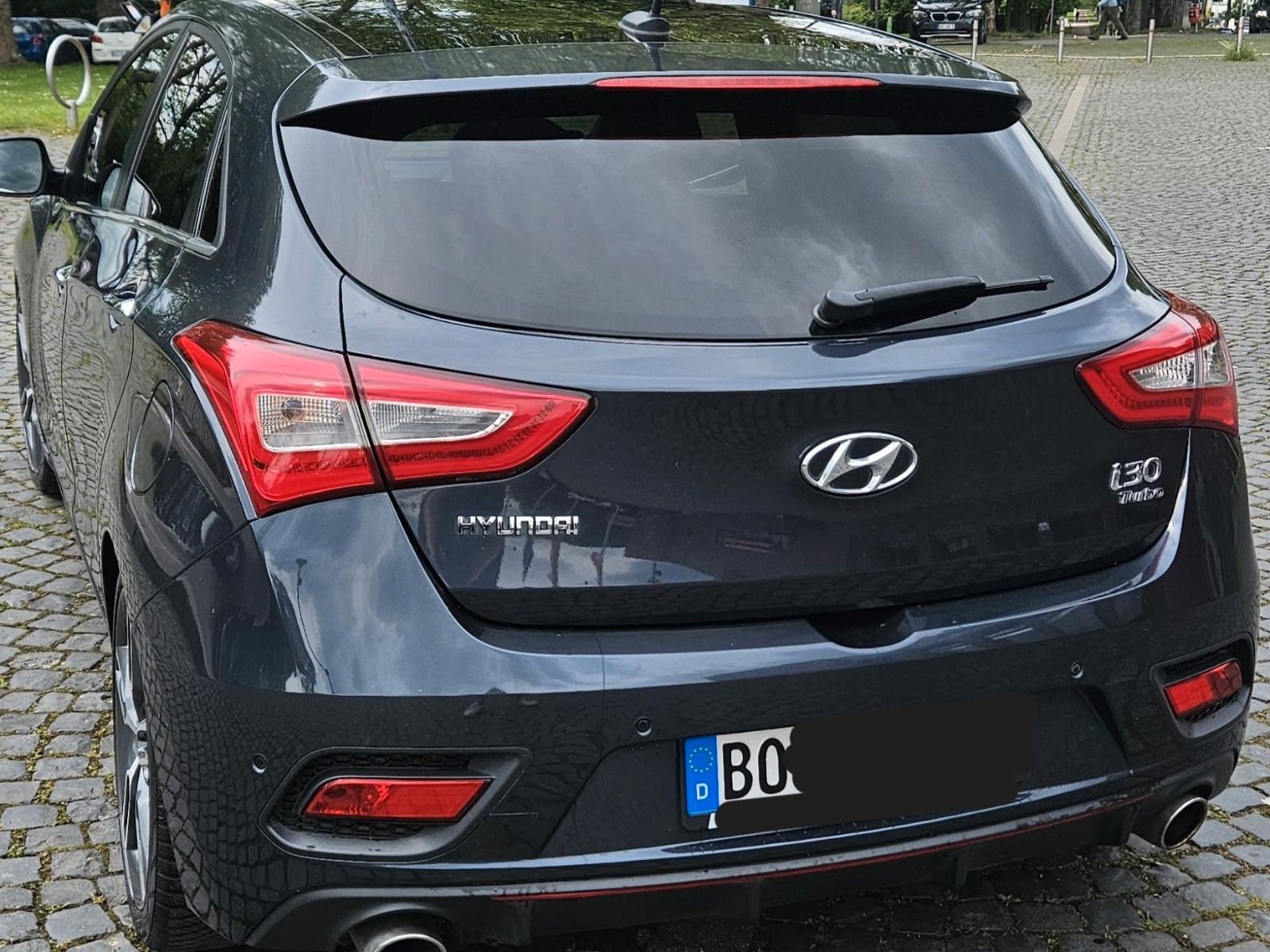 Hyundai i30 turbo | TÜV NEU(10/28) | Panoramadach 