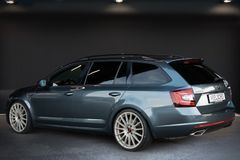SKODA Octavia 2.0 TSI RS Combi*DSG*LED*NAVI*H&R*20"*