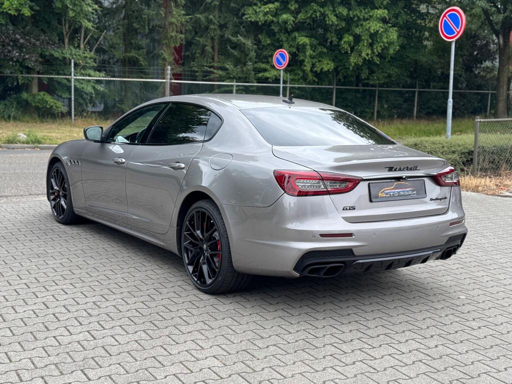 Maserati Quattroporte