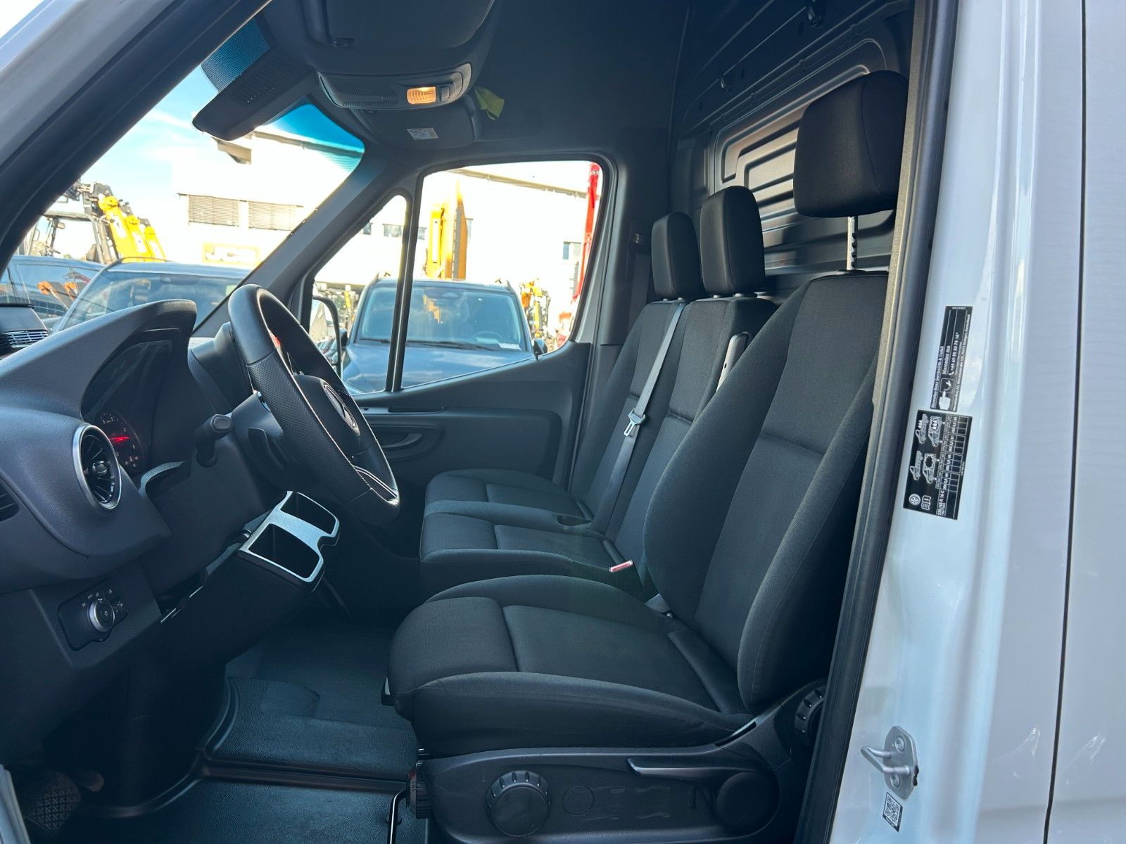 Fahrzeugabbildung Mercedes-Benz Sprinter 317 CDI 9G 3665 Klima 360Kamera Schwing