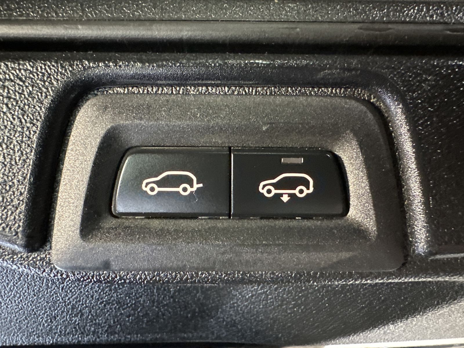 Fahrzeugabbildung BMW X7 M60i 6-Sitzer NAV+LASER+PANO+B&W+360°+ACC+1HD