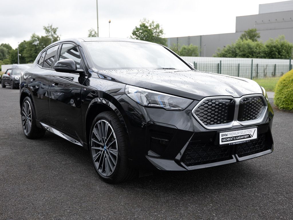 BMW iX2 - Bild 4