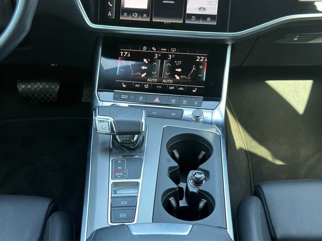 Audi A6 Avant 55 TFSI quattro S tronic design foto 11