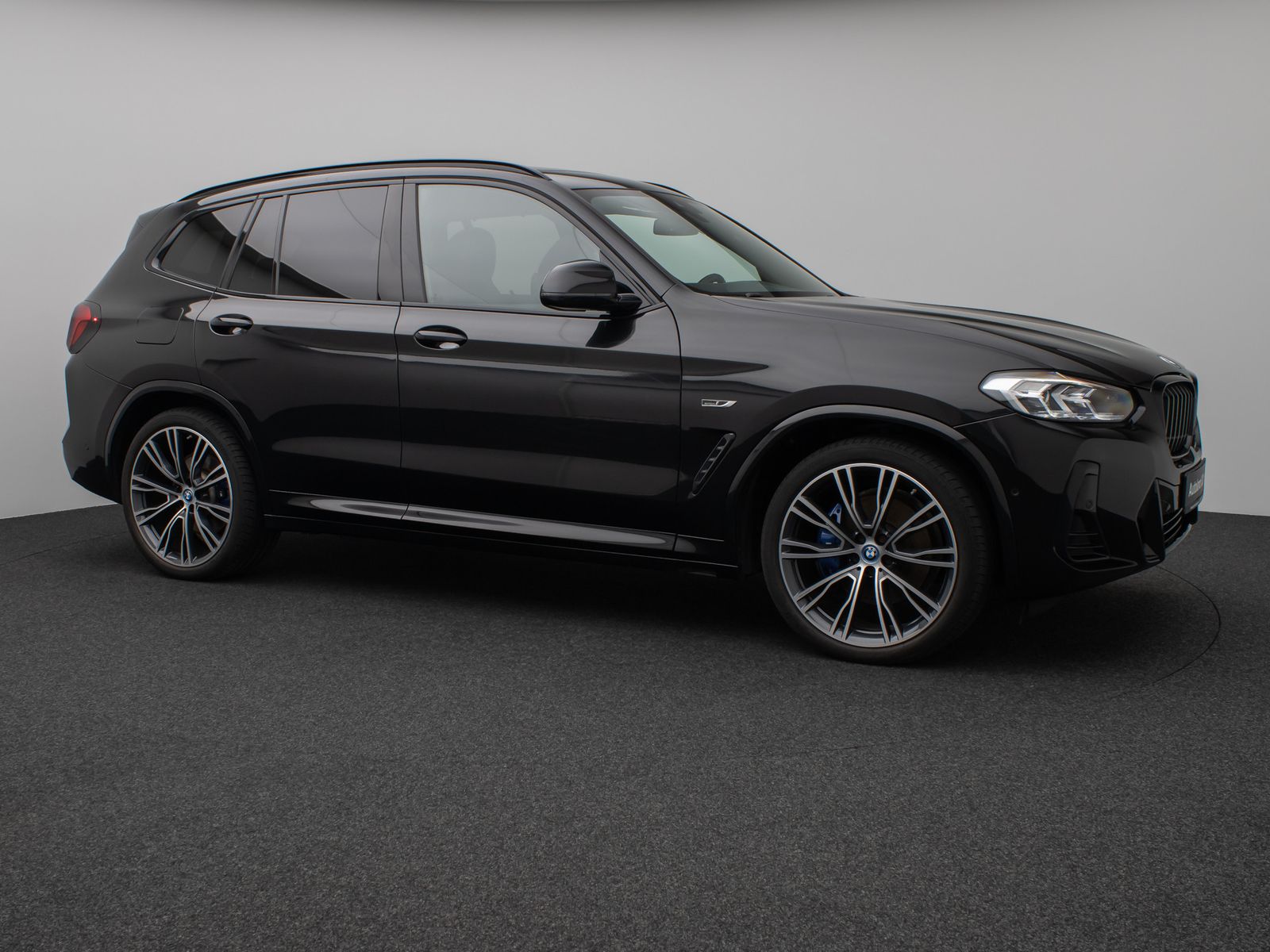 Fahrzeugabbildung BMW X3 xD30e M Sport Panorama Kamera HUD DAB H/K 21"