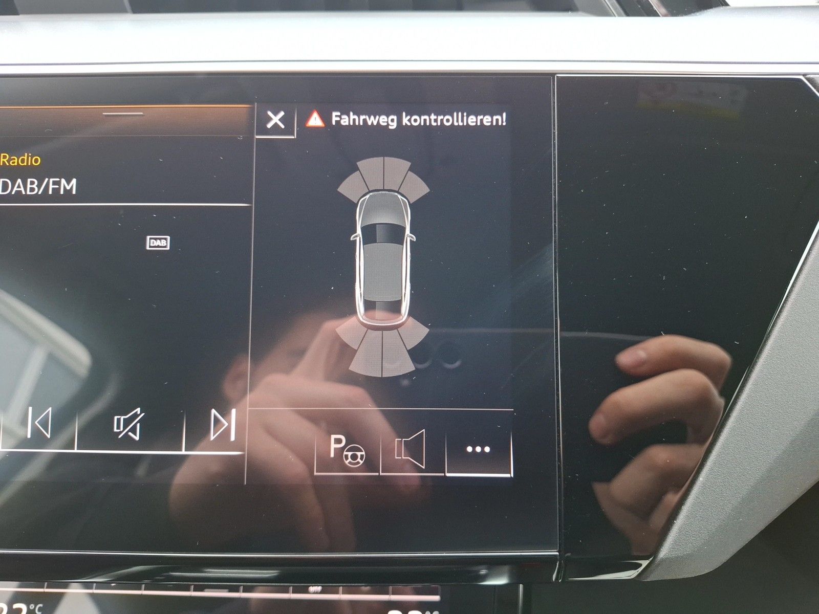 Fahrzeugabbildung Audi e-tron Sportback 50 advanced quattro LED Navi AV