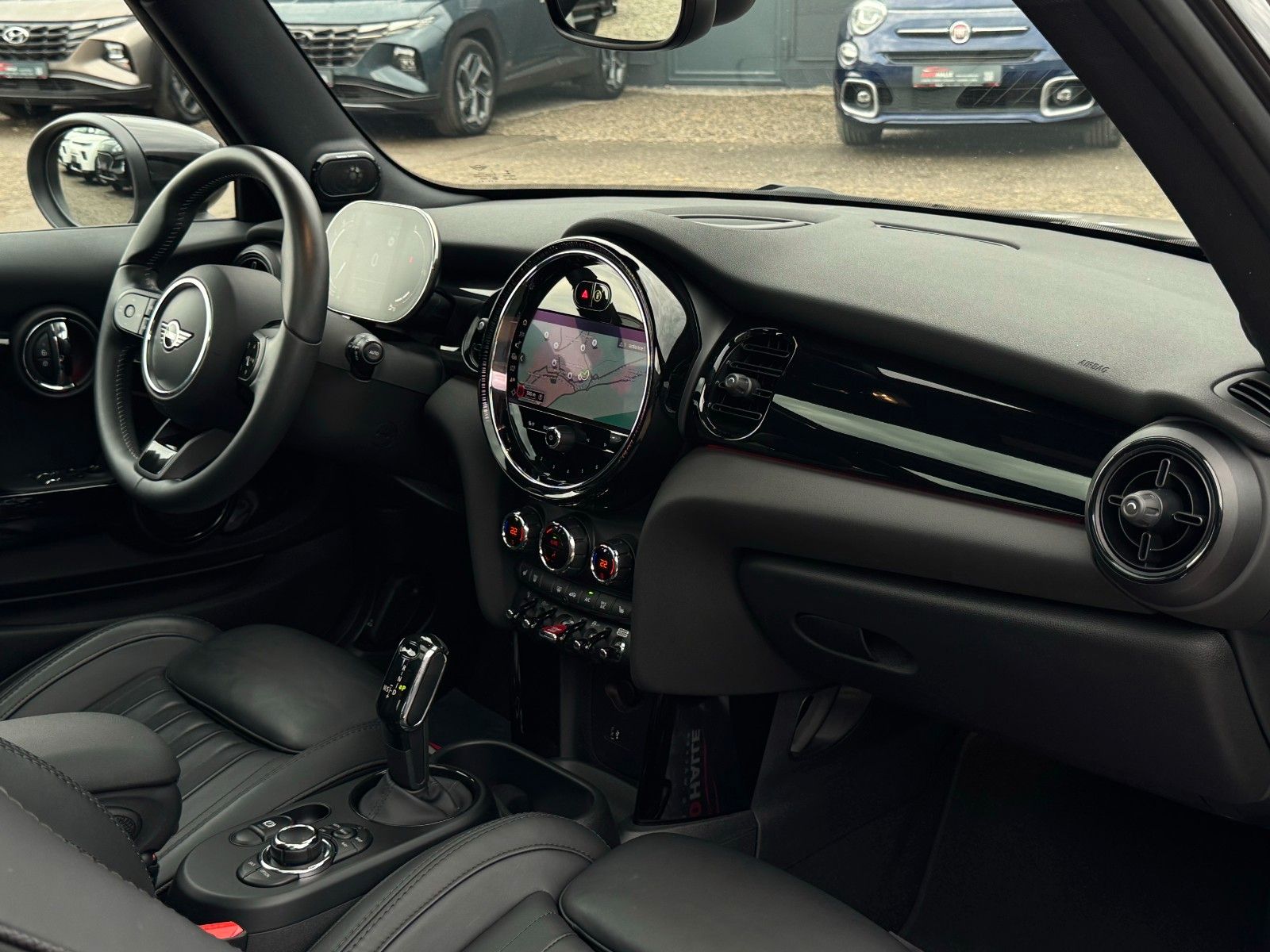 Fahrzeugabbildung MINI Cooper S Classic Trim H&K Pano Leder CAM ACC