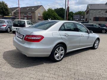 Mercedes E 200 - 3