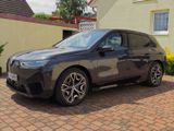 BMW iX xDrive40 AHK Laser Sportp. Sky Lounge H&K - BMW iX von privat