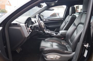Porsche Cayenne - 10