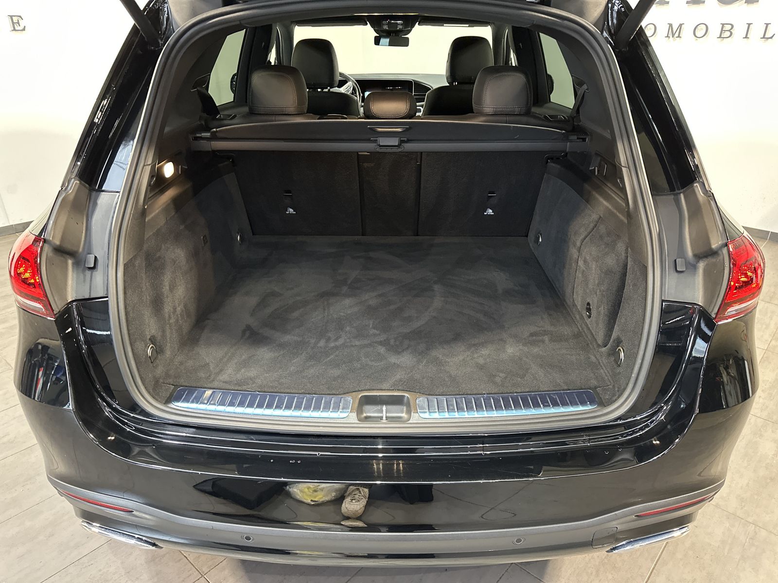 Fahrzeugabbildung Mercedes-Benz GLE 350de 4Matic AMG-Line NAV+LED+360°+21ZO+ACC