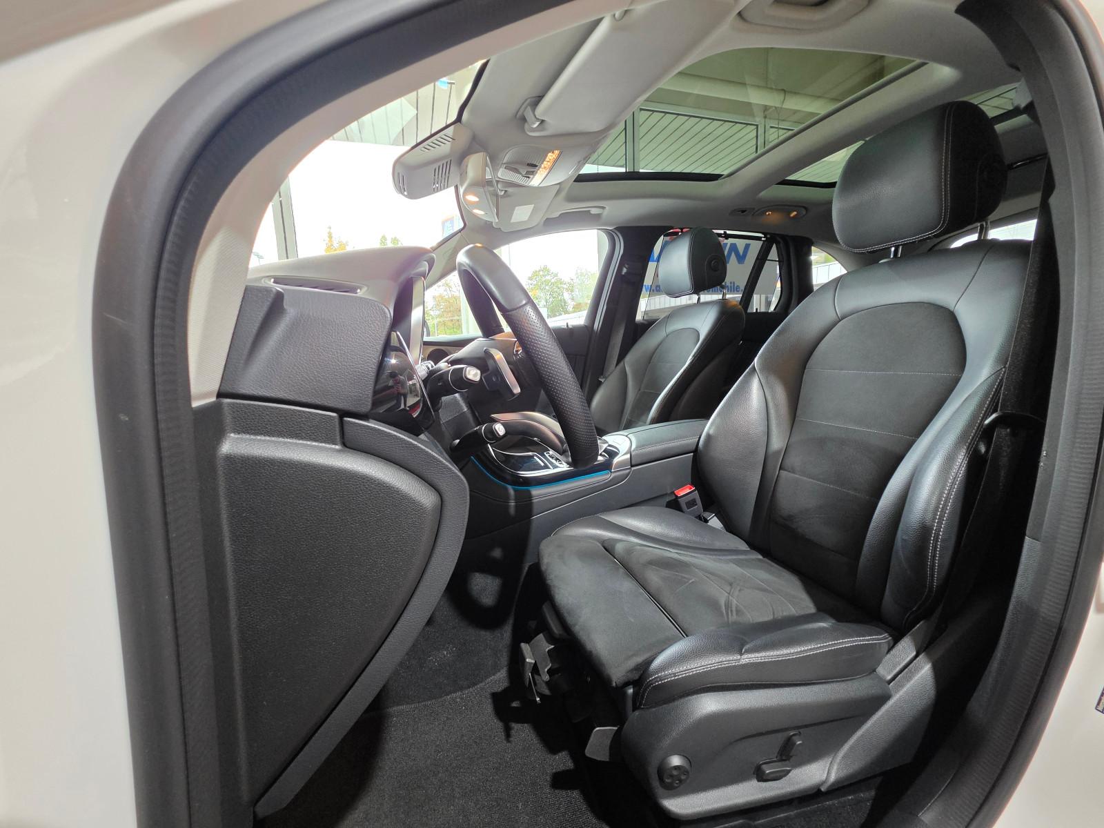 Mercedes-Benz GLC 300 4Matic AMG Line+LED+KAMERA+19" AMG+