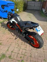 KTM 890 R Duke - KTM 890 DUKE