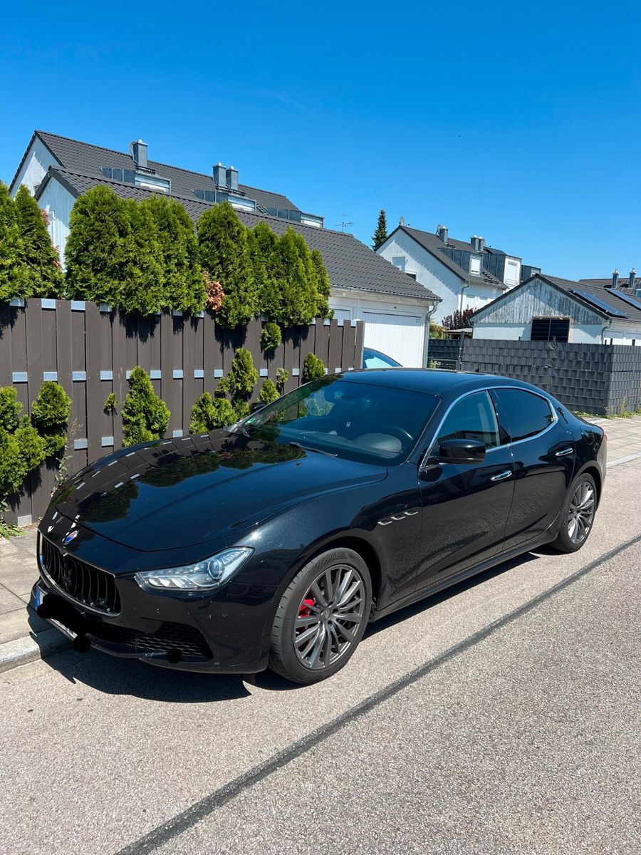 Maserati Ghibli V6 Twin-Turbo SQ4 Top