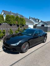 Maserati Ghibli  V6 Twin-Turbo SQ4 Top gepflegt - Maserati: Limousine