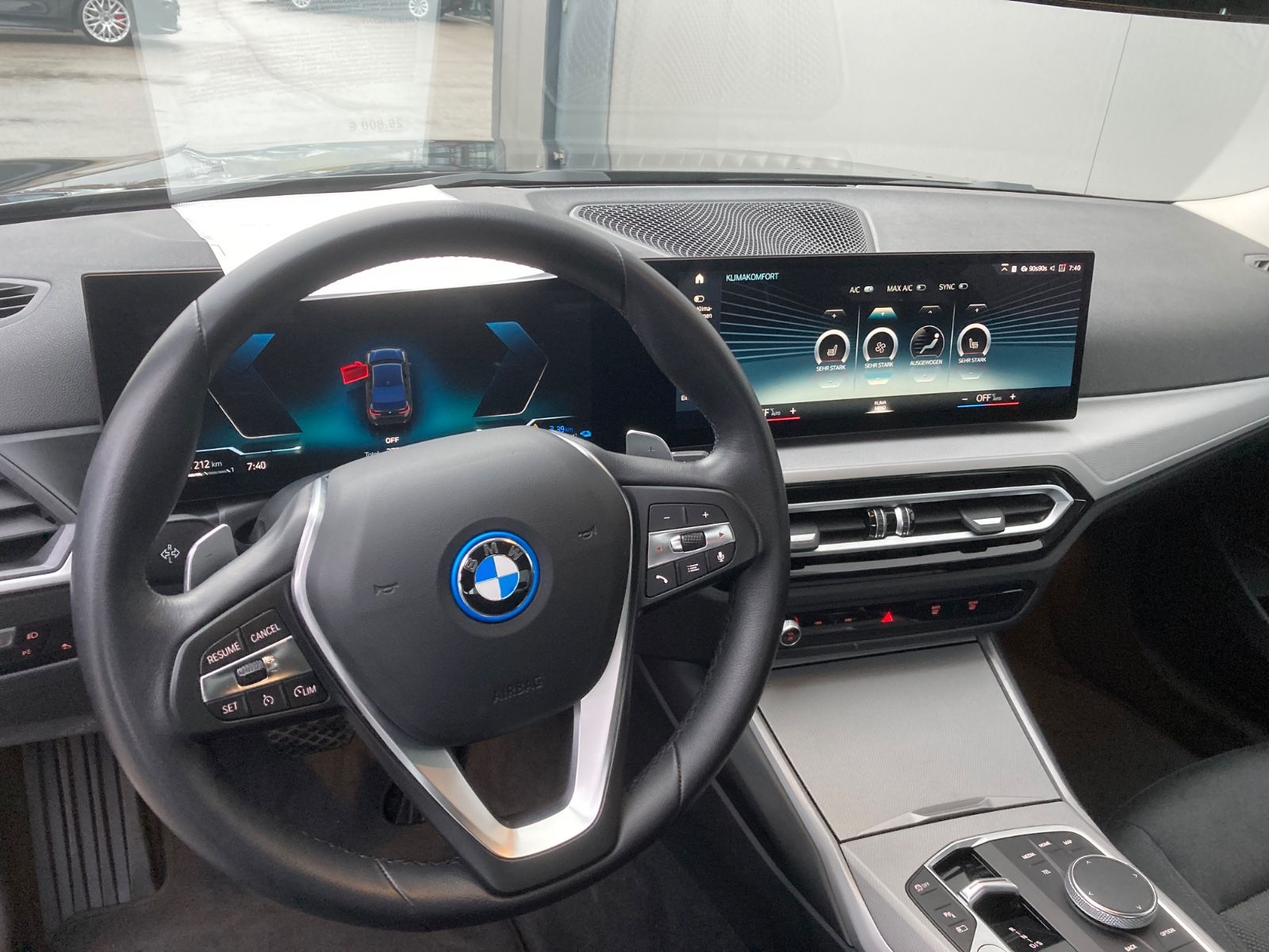 BMW 320e NAVI*PDC*DAB*LED*FACE-LIFT*** foto 12